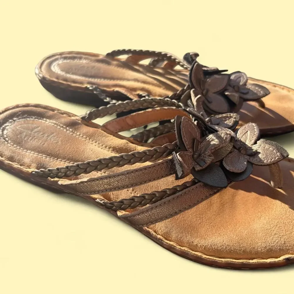 Super comfortable clarks artisan metallic